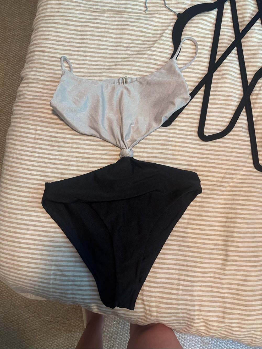 Lovers and Friends Tone white and Black One-Piece Swimwear